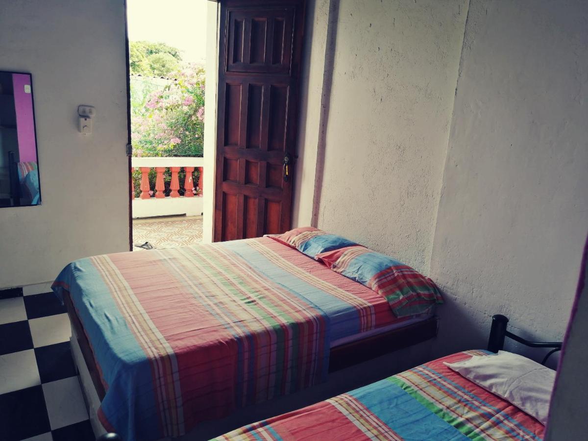 Hostal Maranatha Santa Marta  Esterno foto